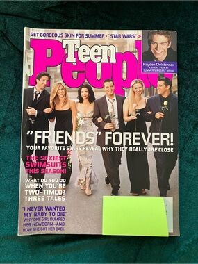 Magazine - Pink Cover 'Friends' Forever!